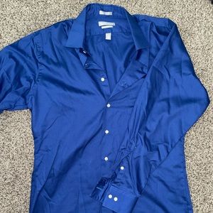 Men’s VanHeusen dress shirt